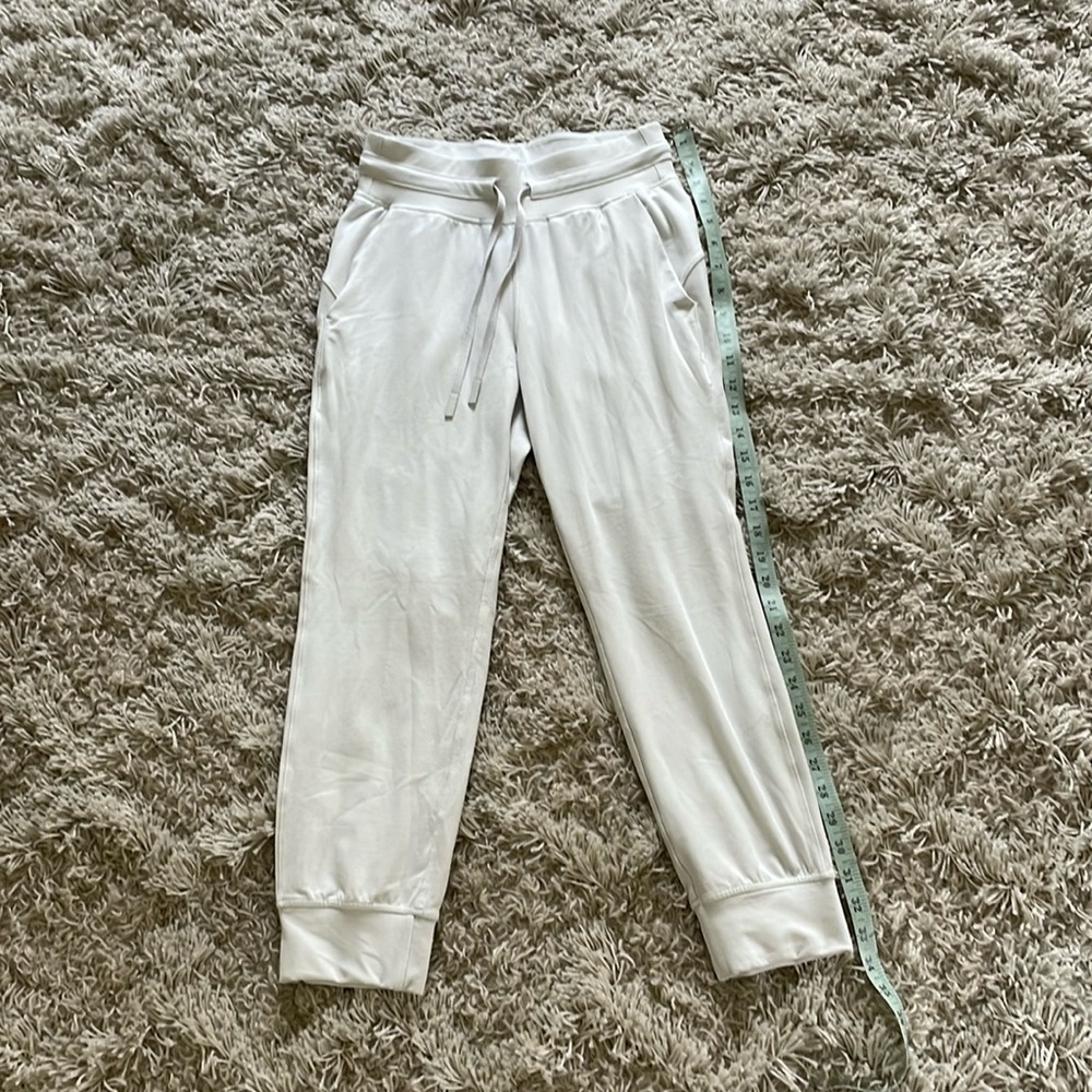 Lululemon Joggers Womens 4 white Ready To Rulu